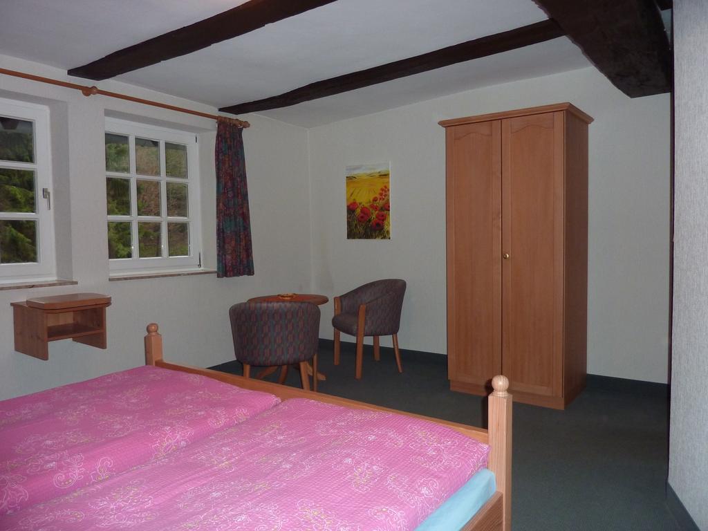 Hof Guttels Waldgasthof Ferienpension Rotenburg an der Fulda Exteriör bild